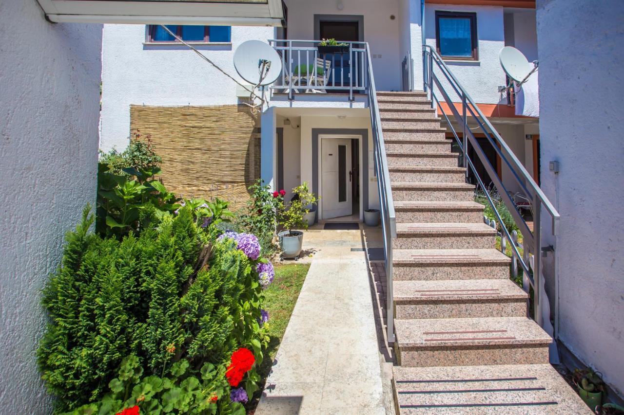Apartment Rosse Poreč Exteriör bild
