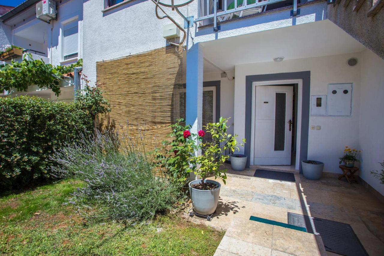 Apartment Rosse Poreč Exteriör bild