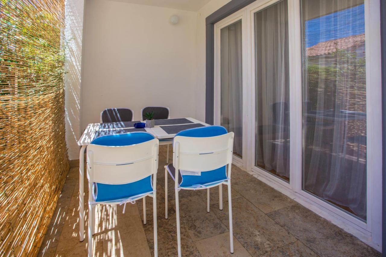 Apartment Rosse Poreč Exteriör bild