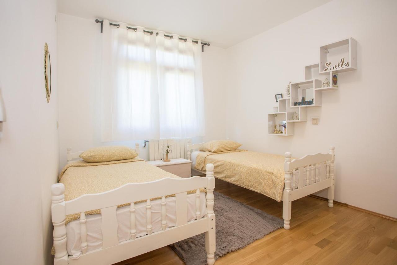 Apartment Rosse Poreč Exteriör bild