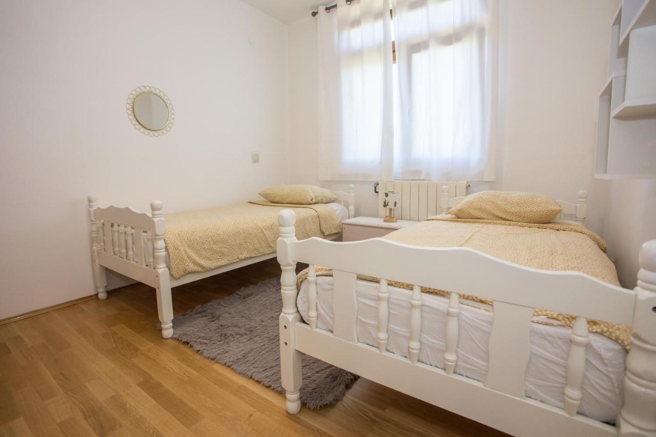 Apartment Rosse Poreč Exteriör bild