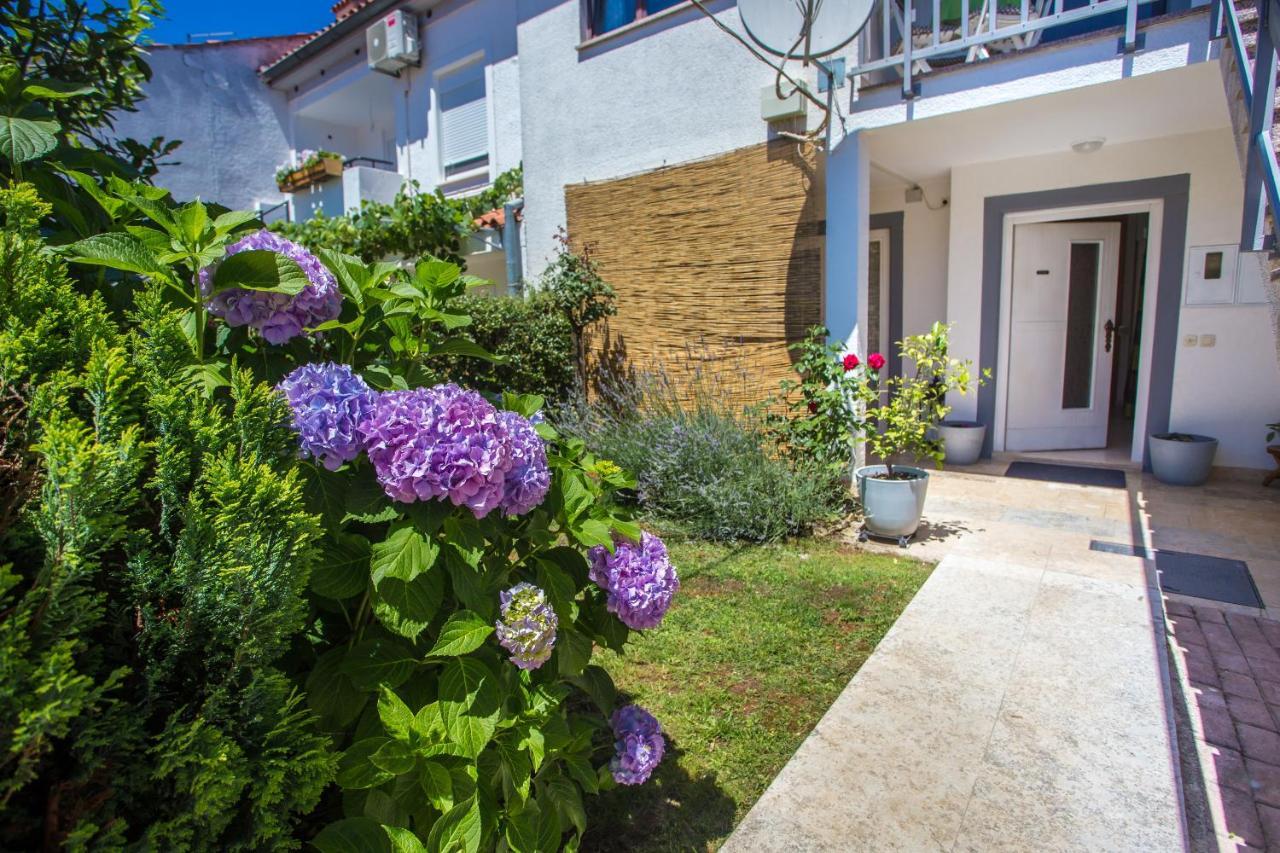 Apartment Rosse Poreč Exteriör bild